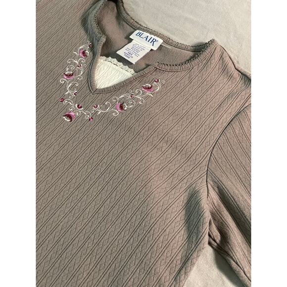 Vtg. BLAIR Top with Embroidered detail SZ Med - Picture 2 of 7